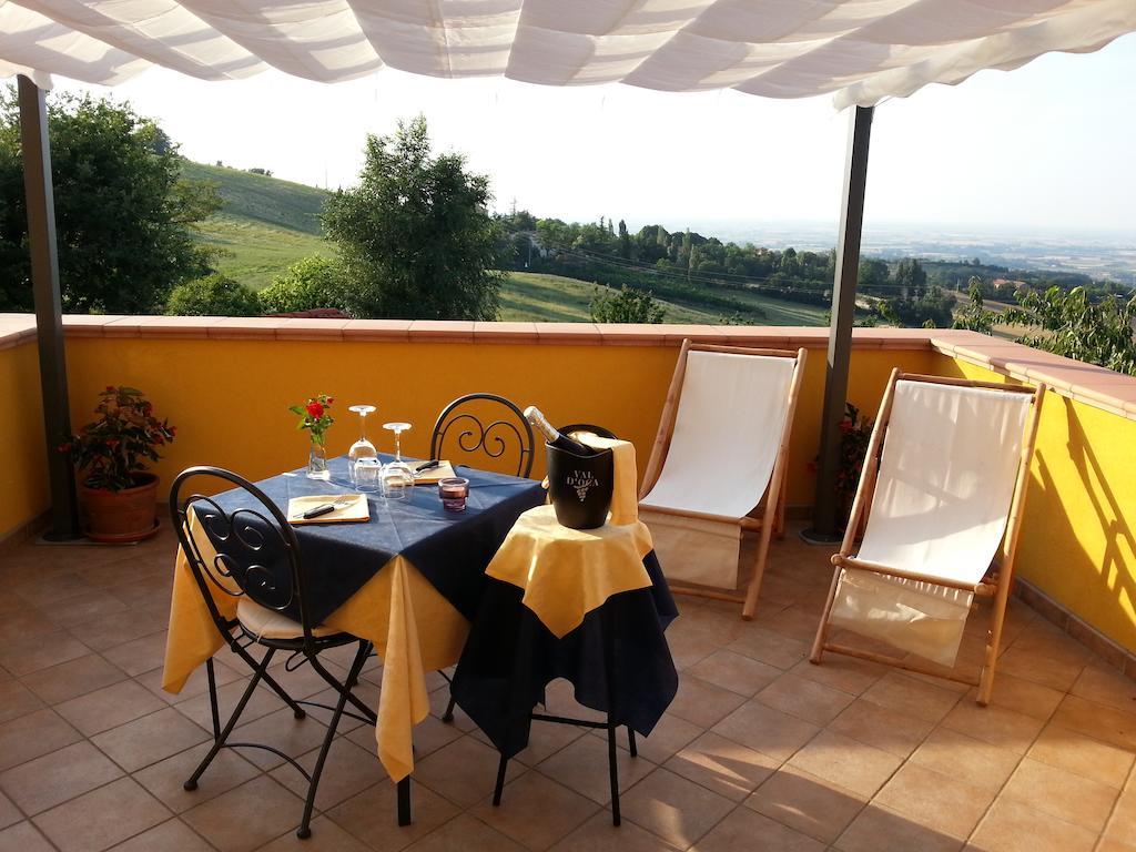 Osteria Da Cesare E Locanda Castel San Pietro Terme Ruang foto